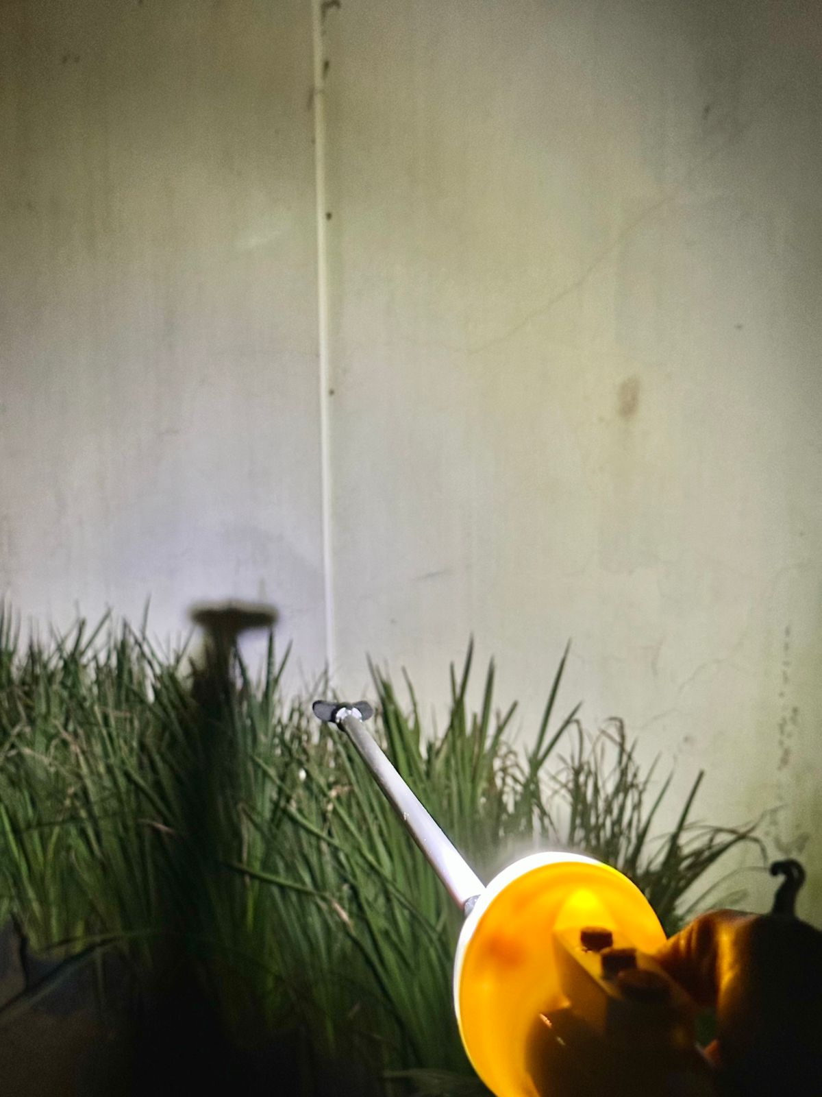 Ferrão Zebu Flexível de 71cm Regarregável Eletronico com Lanterna LED